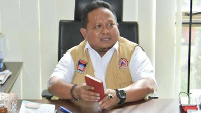 Gubernur Sumbar Ganjar Amrizal Rengganis Penghargaan  Camat dengan Inovasi Terbaik di Penyelenggaraan Pemilu 2024