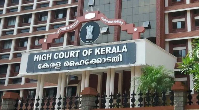 സിപിഎമ്മിന് തിരിച്ചടി: കാസര്‍ക്കോട്ട് 50 പേരില്‍ കൂടുതലുള്ള സമ്മേളനങ്ങള്‍ ഹൈക്കോടതി വിലക്കി | CPM hits back: Kasargod High Court bans meetings of more than 50 people