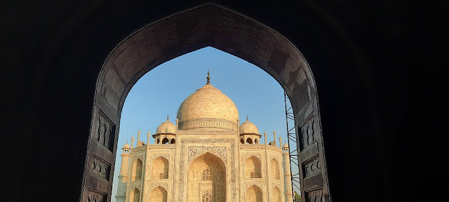 Taj-Mahal-Agra-Shah-Jahan-Mumtaz-Mahal-view-from-Taj-Mahal-Mosque