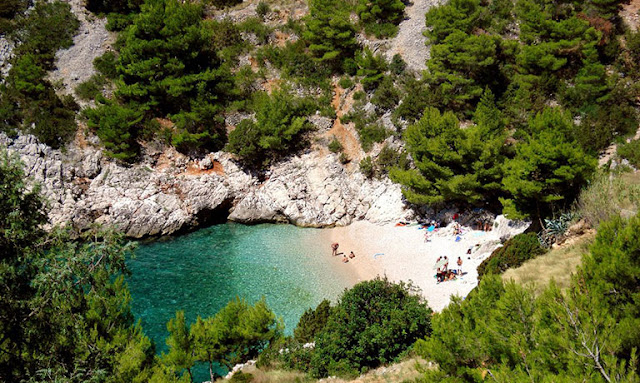 LUČIŠĆA BEACH