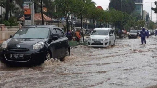 Gubernur Anies Dicari Warga, Jakarta Hari Ini Banjir di 19 Titik, Sumur Resapan Tak Berfungsi