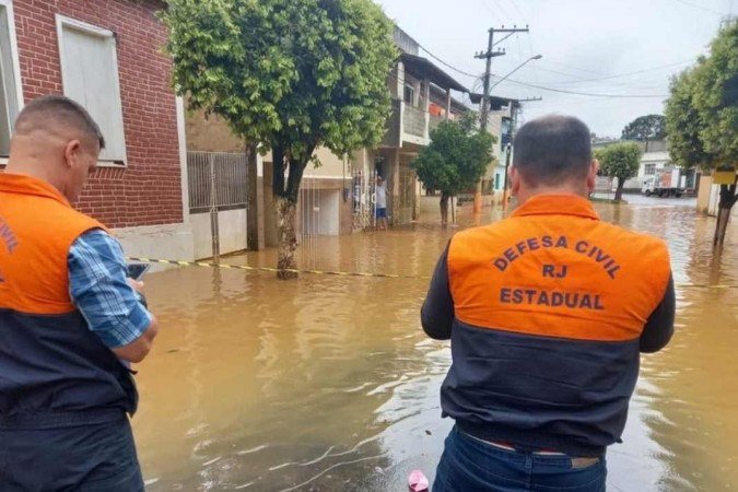 Sobe para 38 o número de mortos devido às chuvas em Petrópolis