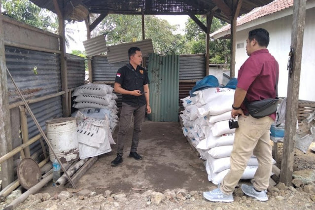 Warga lapor dugaan pupuk tanpa izin edar, Polres Loteng turun tangan