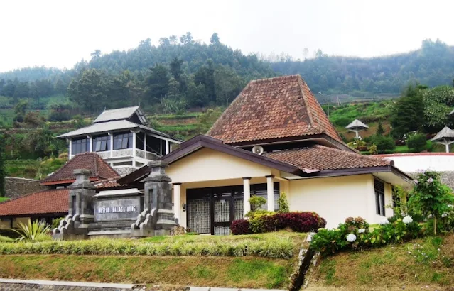 museum kailasa dieng