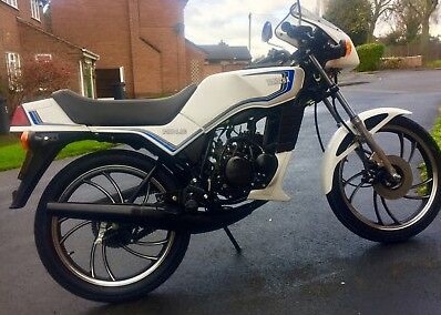 Yamaha RD80LC Specification blue White