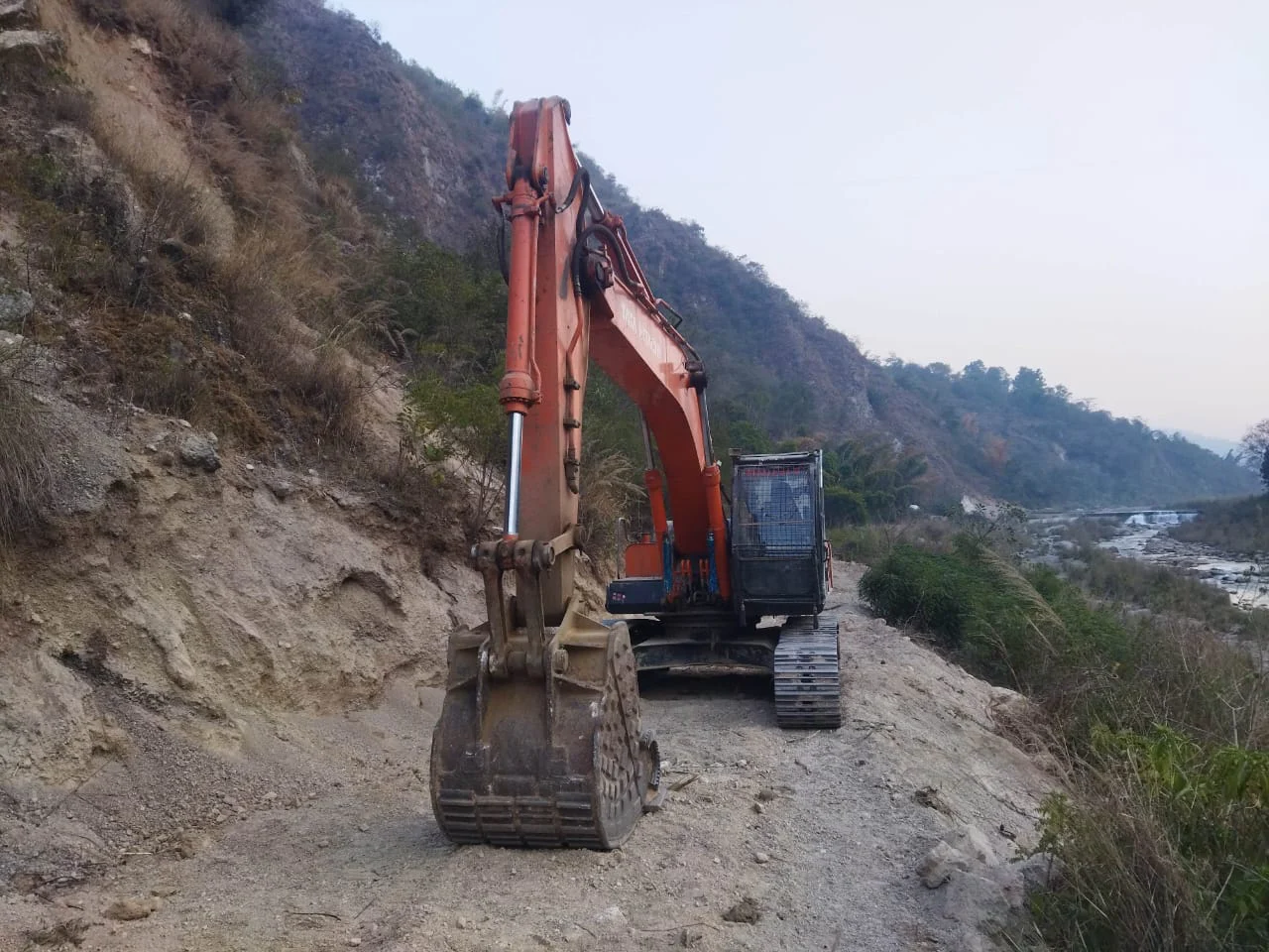 Bilaspur: Administration takes action on complaint of illegal mining, instructions for action