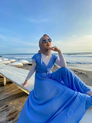 Referensi Ootd Hijab Kece ke Pantai Ala Selebgram