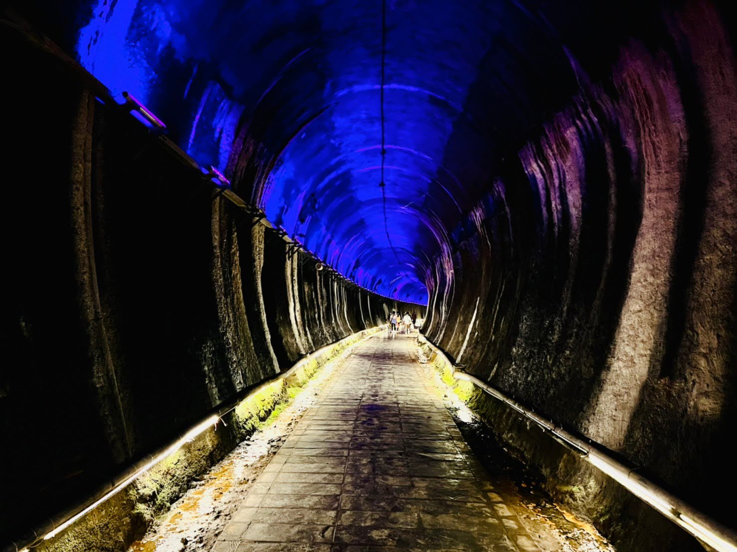 苗栗市景點推薦 貓狸山功維敘步道,功維敘隧道,功維敘農夫市集 彩虹隧道 view