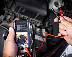 Measuring the alternator with the oscilloscope in a workshop