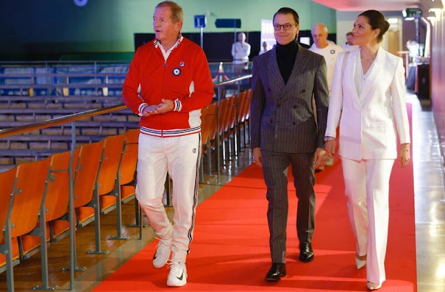 Crown Princess Victoria wore a jane white suit from Andiata. Tiger of Sweden white suit. J Lindeberg suit. By Malina blazer