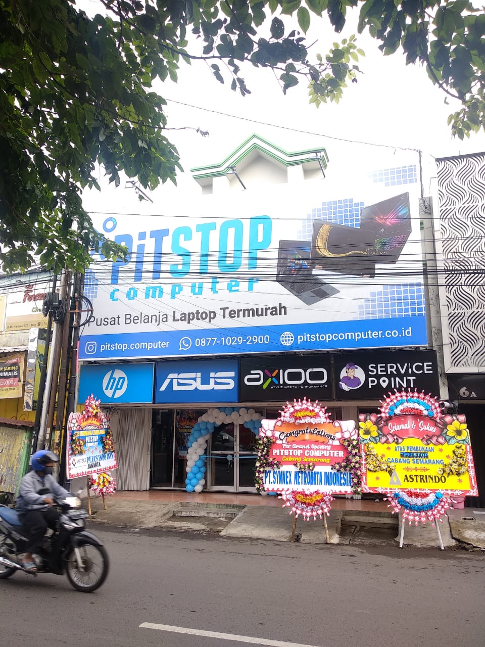 i Jalan R.A Kartini No.4. Pitstop Computer hadir di tengah kota dengan tujuan agar lebih mudah melayani konsumen.