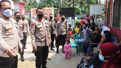 Kapolda dan Wakapolda Banten Kunjungi TPS 10 Desa Caringin