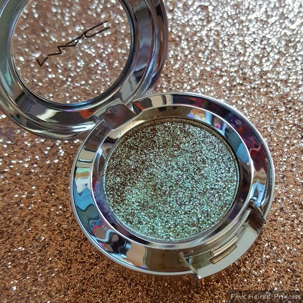 MAC Shiny Pretty Things Eyeshadow in Make A Wish