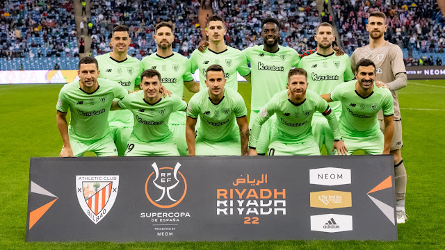 ATHLETIC CLUB DE BILBAO. Temporada 2021-22. Dani García, Yeray, Sancet, Iñaki Williams, Íñigo Martínez, Unai Simón. De Marcos, Zárraga, Berenguer, Muniain, Balenziaga. CLUB ATLÉTICO DE MADRID 1 ATHLETIC CLUB DE BILBAO 2 Jueves 13/01/2022, 20:00 horas. Supercopa de España, 2ª semifinal. Riad, Arabia Saudí, estadio King Fahd: 10.000 espectadores (aforo limitado 50%). GOLES: 1-0: Unai Simón, en propia puerta. 1-1: 77’, Yeray. 1-2: 81’, Nico Williams.