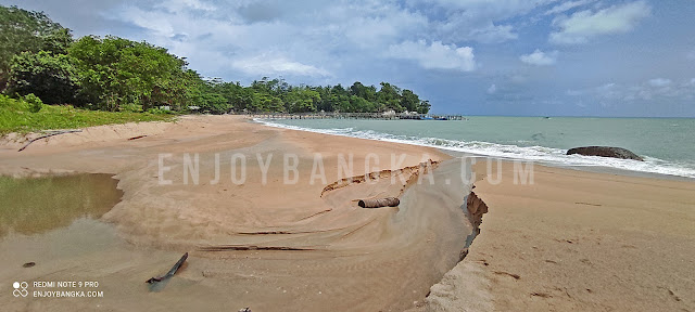 Pantai-baru-keren-Tanjung-Batu-Sungailiat-Bangka