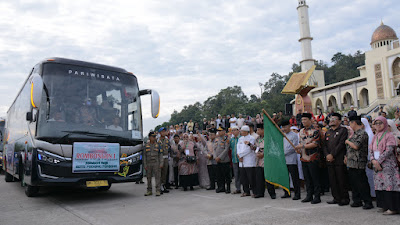Ratusan Jemaah Haji Padang Panjang Diberangkatkan Menuju Embarkasi Haji