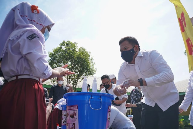 Wabup Adlin Ingatkan Masyarakat Pentingnya Cuci Tangan dengan Sabun