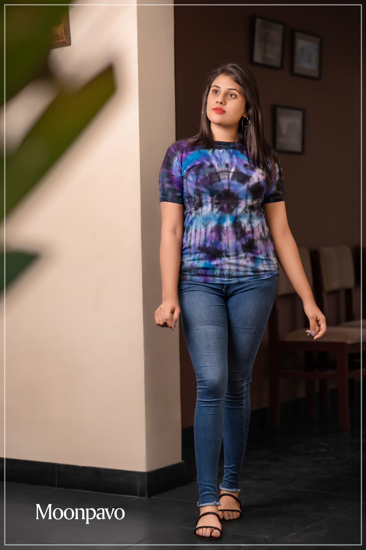 Shop online girl's clothes in Sri Lanka. Buy lowest price girls clothes. girls fashion, t shirts, frocks, jeans, skirts, girls toys, school items from