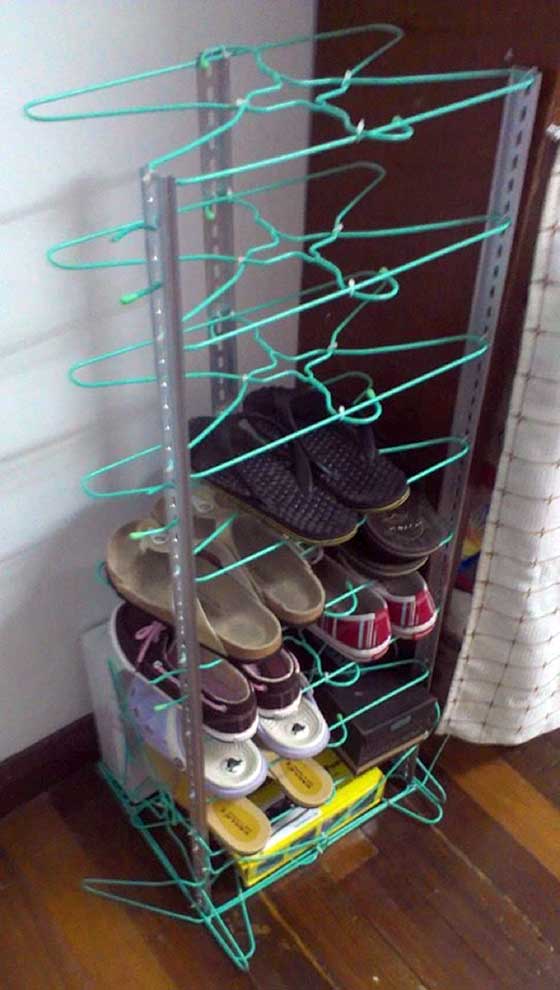 Hanger footwear rack