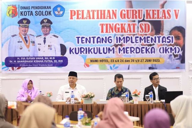 Buka Pelatihan Implementasi Kurikulum Merdeka.Ini Pesan Wako