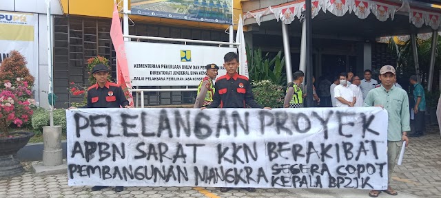 Demo, Mahasiswa Desak KPK Usut Indikasi KKN Pada Pelelangan Proyek di BP2JK Aceh