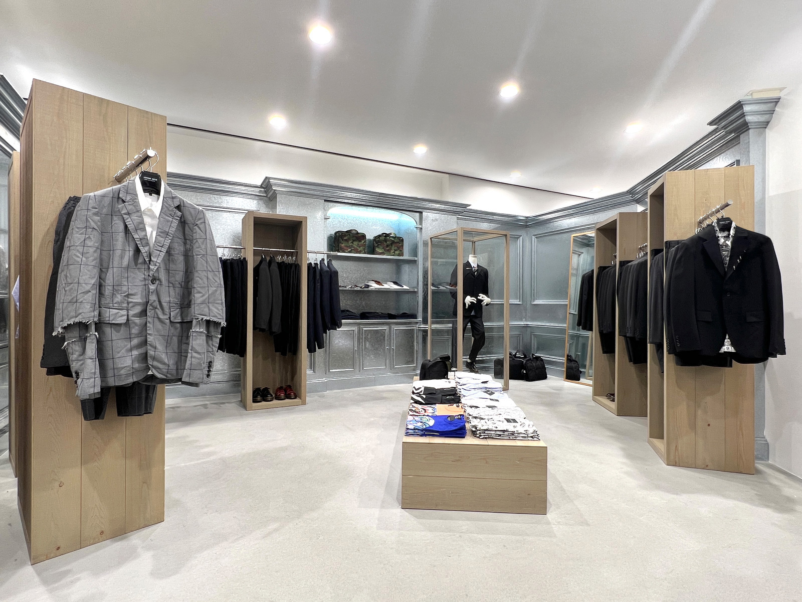 DOVER STREET MARKET GINZA 2022 COMME des GARÇONS GIRL