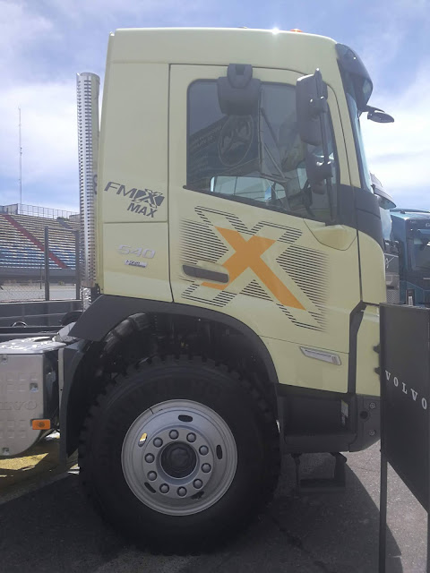 DIECIOCHO RUEDAS: NUEVO VOLVO FMX MAX … LA BESTIA HEAVY TIPPER…