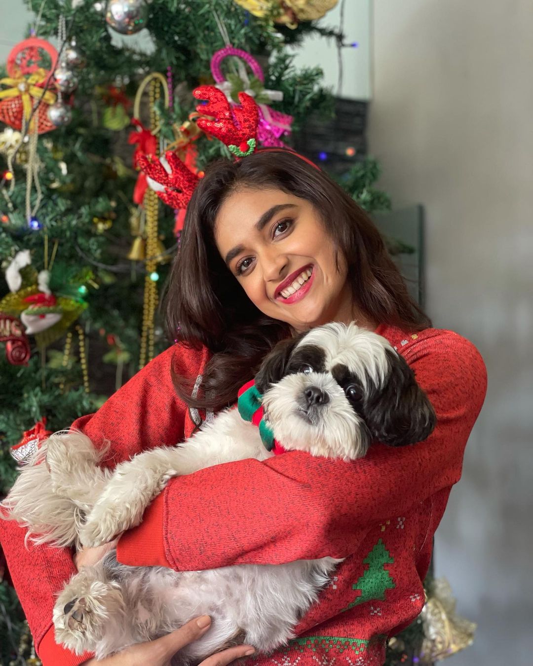 Actress Keerthy Suresh Latest Photos in Christmas 2021