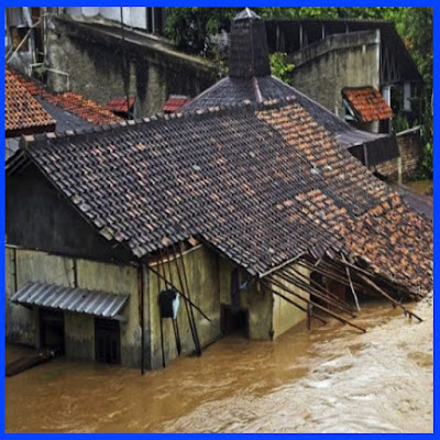 Banjir serang Banten 1 Mei 2022