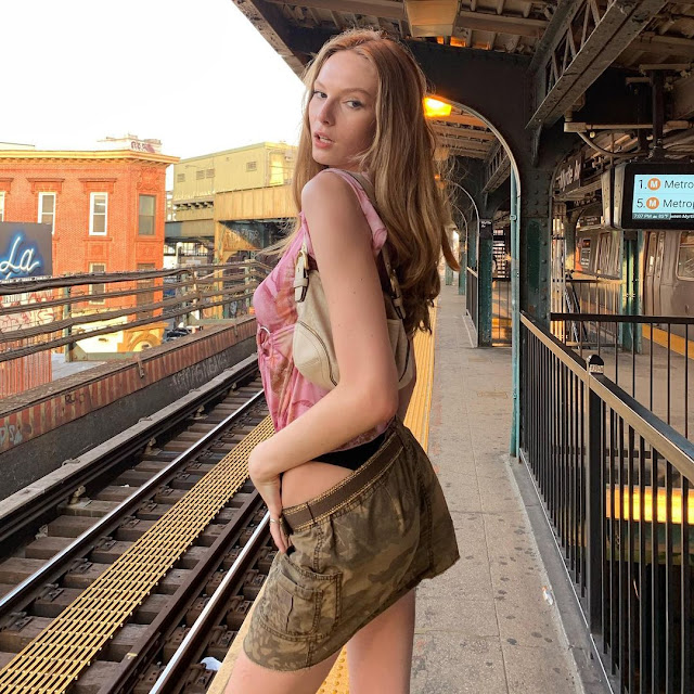 Alex Consani – Most Beautiful Transgender Girl in Street Style Fashion