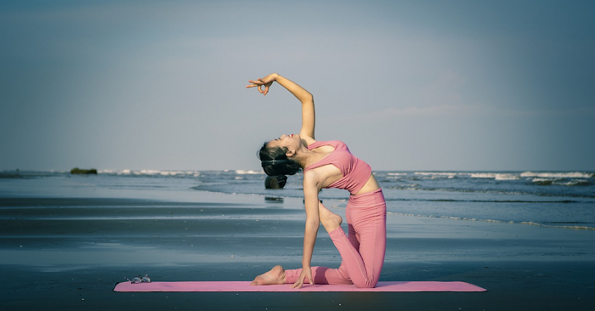 Solo veinticinco minutos de yoga pueden mejorar los niveles de energía y la función cerebral.