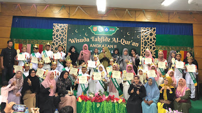 Sulaiman Bakri Mewisudakan 21 Siswa Tahfidz Al-Alqur'an SD 2 Muhammadiyah Banda Aceh 