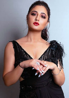 black sexy suit, rashmi's latest photo