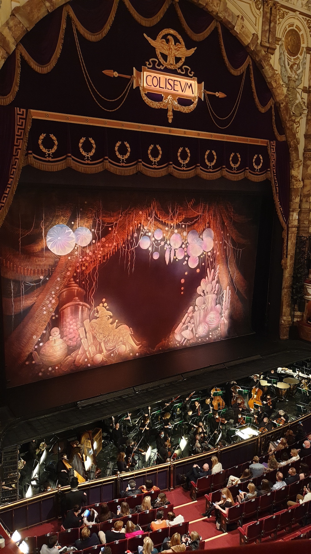 london coliseum curtain stage