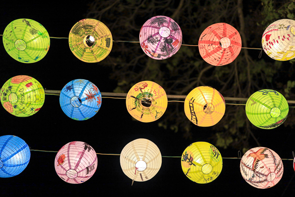 台中東勢「好客HAKKA裝置藝術展」2千顆特色手繪燈籠可愛又繽紛