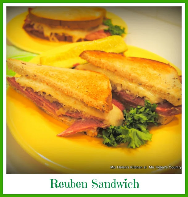 Reuben Sandwich With Nana Sauce