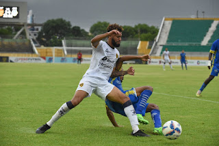 Pantoja visita a Atlántico FC con la mira puesta en la competencia internacional