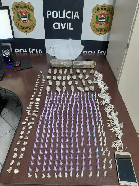 Polícia Civil prende suspeita de tráfico de drogas em Itanhaém