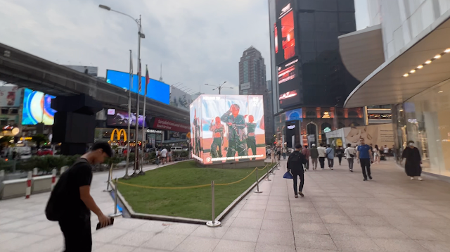 Kuala Lumpur Lot 10 The Cube Digital Screen Advertising, KL Bukit Bintang Street Lot 10 In front of H&M Digital Out of Home Advertising Malaysia,