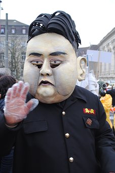Desesperado, Kim Jong Un pede aos cidadãos que façam mais cocô