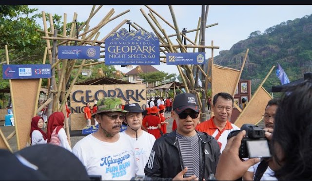 Geoprak Night Specta 6.0, Memperkenalkan Potensi Kebumian di Gunung Sewu Unesco Global Geopark