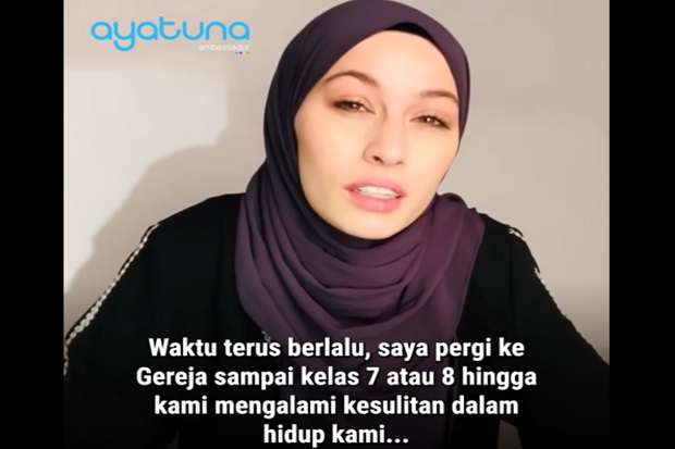 Sering Mengolok-olok Muslim Sholat, Gadis Cantik Ini Sekarang Mantap Jadi Mualaf