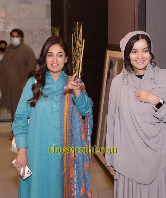 Rabi Pirzada’s First Art Exhibition-Pictures And Videos