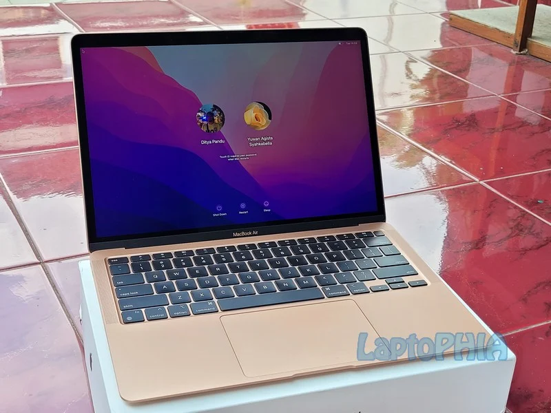 Desain Apple Macbook Air M1 2020 A2337