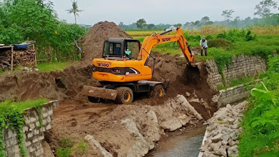 Pemkab Lumajang Diam Terhadap Terjadinya Pelanggaran Pemanfaatan Ruang Sempadan Jaringan Irigasi