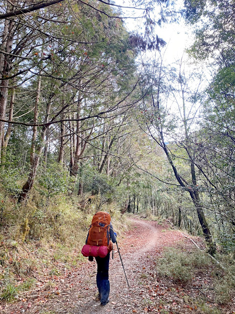 往小關山神池