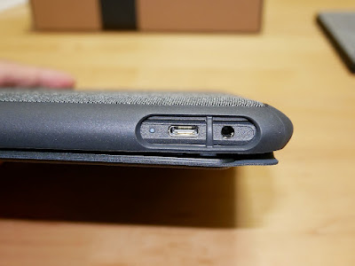 Chromebook Detachable CZ1 USBポートとイヤホンジャック
