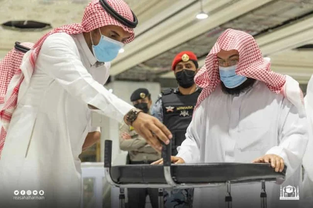 Presidency of the Two Holy Mosques launched Walking Support Vehicles for the Elderly pilgrims - Saudi-Expatriates.com