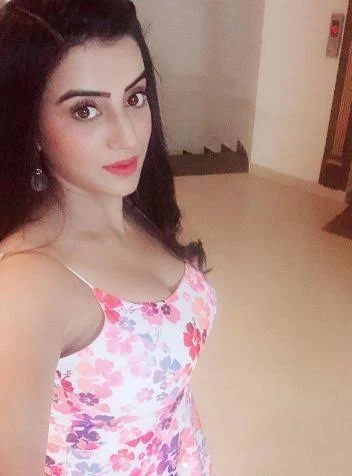Akshara Singh looking very hot and gorgeous in New looks