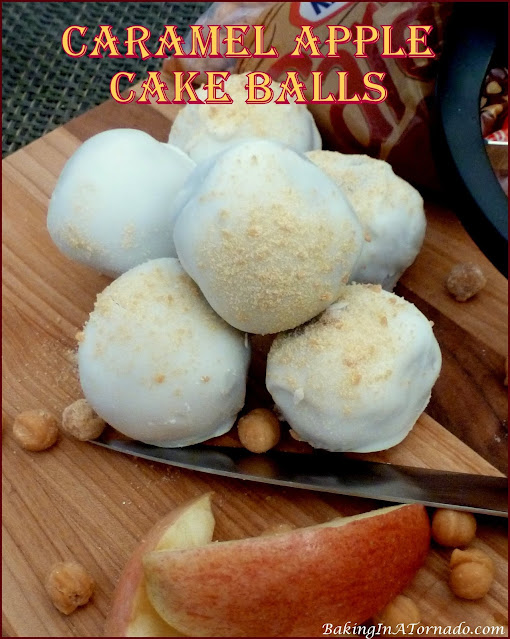 Caramel Apple Cake Balls taste like apple pie in individual cake ball form. | recipe developed by www.BakingInATornado.com | #recipe #dessert